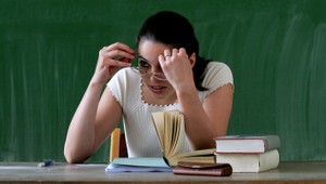 Pikantné fotografie môžu stáť učiteľku miesto