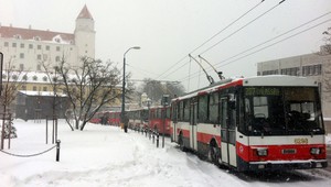 ONLINE. Západ pod snehom, na východe slnko