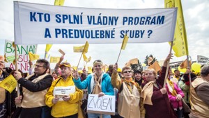 Učitelia sú opäť v uliciach. Programové vyhlásenie vlády ich neuspokojilo