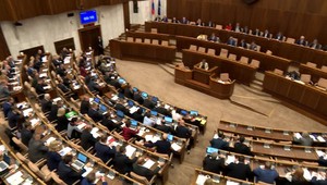 Rokovací poriadok definitívne schválili