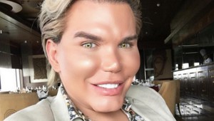 Iba pre odvážnych a dospelých! Živý Ken sa zmenil na plastovú hračku a ukázal VŠETKO!