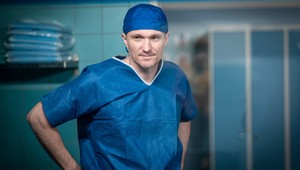 Miláčik žien zmizol z Nemocnice. Vráti sa Adam na obrazovky?