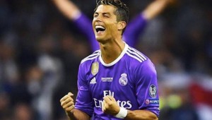 Ronaldo má dvojičky! Porodila mu ich utajená matka...