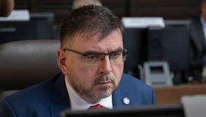 Štát samosprávam vykompenzuje náklady na 800-eurové odmeny