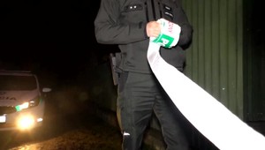 Okradol ženu na hlavnej ulici. Snažila sa ho prenasledovať