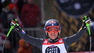 Vlhová získala body v zjazde, z víťazstva sa teší Talianka