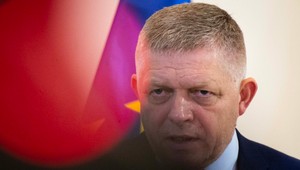 Opozícia ostro kritizuje vládu. Fico: „Nikto nie je dokonalý.“ Odmietol na krajinu hádzať špinu