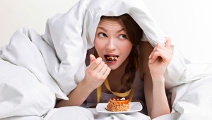 Potraviny, ktoré počas MENŠTRUÁCIE nejedzte. Zhoršujú jej priebeh!