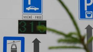 Tatry praskajú vo švíkoch. Uvažuje sa o systéme elektronického parkovania