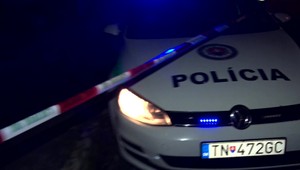 Muž prezlečený za ženu, ktorý dobodal na ulici dievča, môže vyviaznuť bez trestu