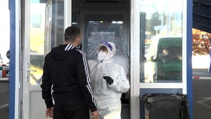 Od dnešného rána sa riadime Európskym cestovateľským semaforom. Podľa neho je riziková takmer celá EÚ