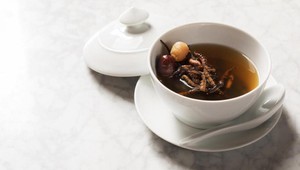 Neuveríte, koľko stojí táto najdrahšia hubová polievka