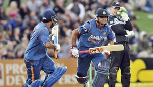 Samopalmi a raketometmi zaútočili na hráčov kriketového tímu