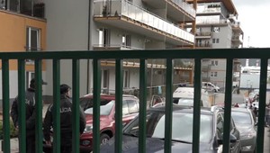 Judita, obvinená z vraždy svojho kamaráta, žiadala o prepustenie z väzby. Súd rozhodoval za jej neprítomnosti