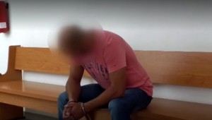 Riaditeľ školy si sadol za volant po pár pohárikoch vodky. Teraz si vypočul trest