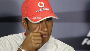 F1: Pole position na VC Brazílie pre Hamiltona