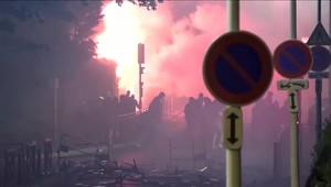 Hnev Francúzov neutícha: V noci zadržali vyše 660 výtržníkov