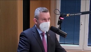 Pellegrini vyzval ľudí starších ako 60 rokov, aby sa zaočkovali: Vláda uvažuje o povinnom očkovaní