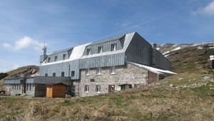 Chata pod Ďumbierom dala stopku plastom. Vodu v plastovej fľaši si u nich už nekúpite