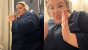 Plus size influencerka skritizovala toalety v lietadle: TOTO vraj ešte nezažila!