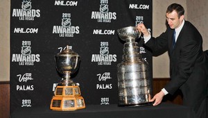 NHL Awards: Chára s jednou cenou, najlepším obrancom Lidström