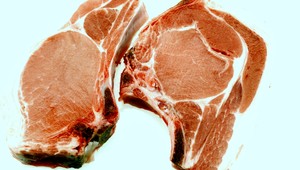 Bravčové mäso maľovali na červeno, aby vyzeralo ako hovädzina