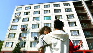 V Prešove vysťahovali ľudí z bytov, prišiel hnev aj radosť