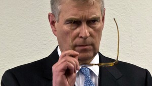 Nemal som sex s neplnoletou, vyhlásil verejne princ Andrew