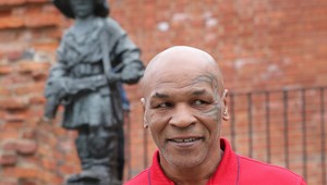 Mikeovi Tysonovi v Las Vegas odhalili sochu. Vyzerá skôr ako karikatúra