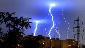 Cez týždeň očakávajte vysoké teploty a búrky. Meteorológovia už vydali výstrahu