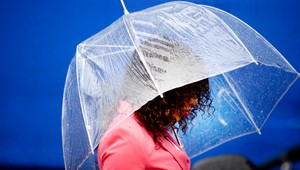 Tropické teploty ustúpia, Slovensko schladia búrky