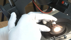 Čo je naozaj zlaté a čo len vyzerá? Hradné poklady pod röntgenom