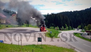Rodina s deťmi išla na výlet, do tla jej zhorelo auto
