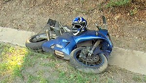 Motorkár predbiehal kamión, záchranári mu už nevedeli pomôcť