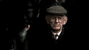 Dôchodca vyhral v krčme 200 eur, olúpili ho dve ženy