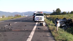 Pri vážnej dopravnej nehode zomrel muž a ďalších päť osôb sa zranilo