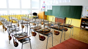 Riaditeľka obvinená z vydierania opäť na súde: do väzby zatiaľ nepôjde