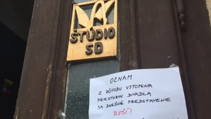 Východ zasiahla poriadna prietrž mračien. Kanalizácie nestíhali a voda sa liala aj cez lampy