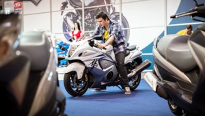 Bratislava žije silou a krásou. Začala sa výstava motoriek a lodí