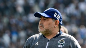 Maradona opäť pútal pozornosť