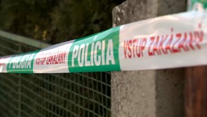 Krvavý útok na dôchodcu: Podozrivý mladík utekal aj cez rieku