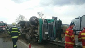 FOTO: Diaľnicu D2 zablokovala nehoda, tvorili sa niekoľkokilometrové kolóny
