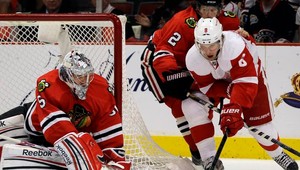 NHL: Detroit vyrovnal sériu s Chicagom, Handzuš asistoval