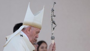 Obrad s kardinálom Tomkom bude viesť pápež František