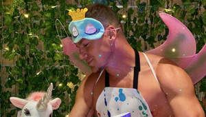 Otec roka! Sexi herecký idol napísal knihu pre deti a nechal sa dcérkou TAKTO nalíčiť!