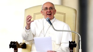 Pápež František: Peniaze majú slúžiť, nie vládnuť!