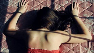 Oklamaná mamička (19). So zákazníkmi sexovala aj drogovala