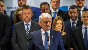 Modrí a Most-Híd pôjdu do volieb spoločne: Spájať sa darí viacerým, na opačnom brehu sú Demokrati