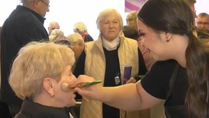 Oslava úcty k starším v Michalovciach: Seniori sa dočkali prekvapenia