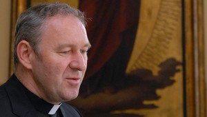 Pápež odvolal arcibiskupa Bezáka z úradu